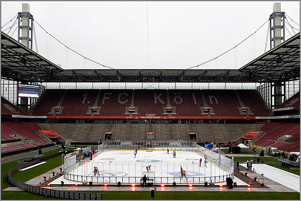 PENNY DEL WINTERGAME;  Kölner Haie Training; Köln, 02.12.2022